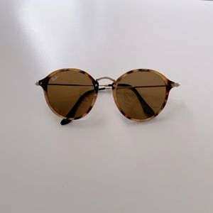 Ray-Ban Round Fleck Sunglasses, Tortoise Gold, Oversized with Case